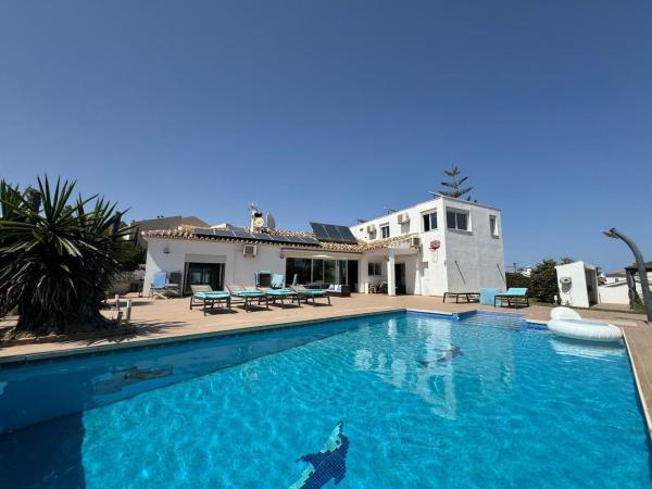 Casa o chalet independiente en Urbanización las Farolas, Calaburra - Chaparral, Mijas photo 1