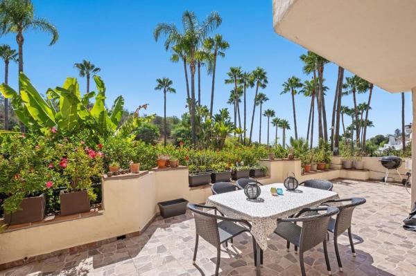 Sale of flat in Piso en Calle Sierra Bermeja, 100, Lomas de Marbella Club, Marbella, Marbella
 photo 1