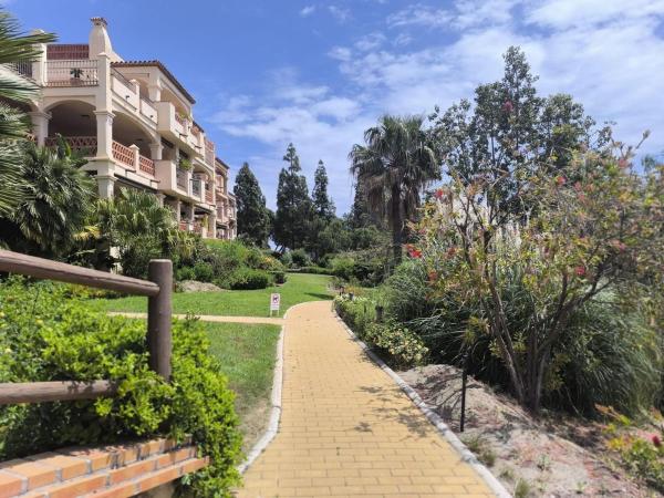 Venta de piso en Piso en Calle Chalupa, Nueva Torrequebrada, Benalmádena, Benalmádena
 photo 4