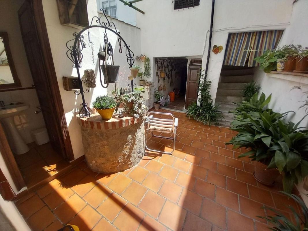 Properties for sale and rent in Spain photo 1