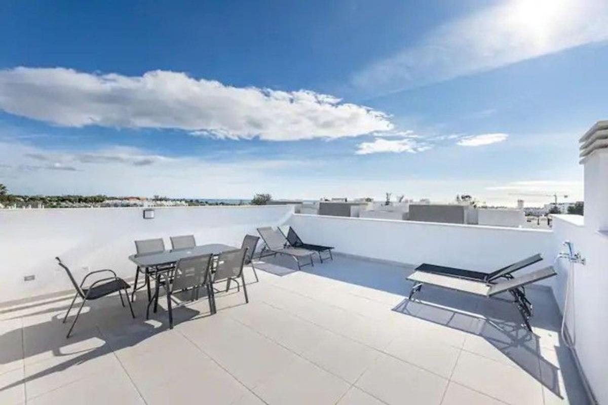 Sale of townhouse in Chalet adosado en Bel-Air, Estepona , Estepona photo 5