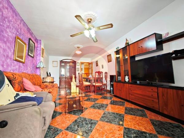 Venta de piso en Piso en Calle Canalejas, 10, Centro Ciudad - El Carmen, Vélez-Malaga, Vélez-Malaga
photo 1