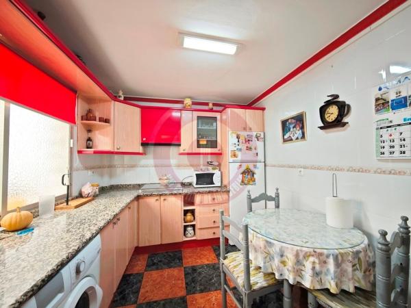 Venta de piso en Piso en Calle Canalejas, 10, Centro Ciudad - El Carmen, Vélez-Malaga, Vélez-Malaga
 photo 4