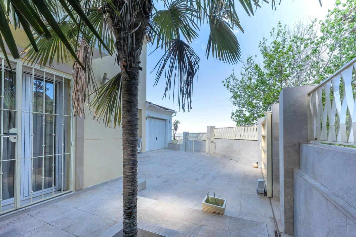 Properties for sale and rent in Spain photo 4
