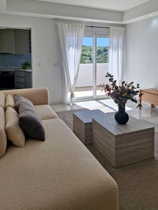 Venta de piso en Piso en Bahia De Estepona, Guadalobón, Estepona, Estepona
photo 4