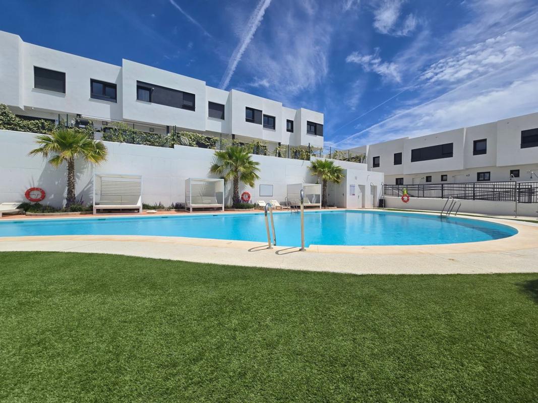 Продажа таунхауса в Chalet adosado en Sierra Nieves-reser Mijas, 3, La Cala de Mijas, Mijas , Михас photo 2