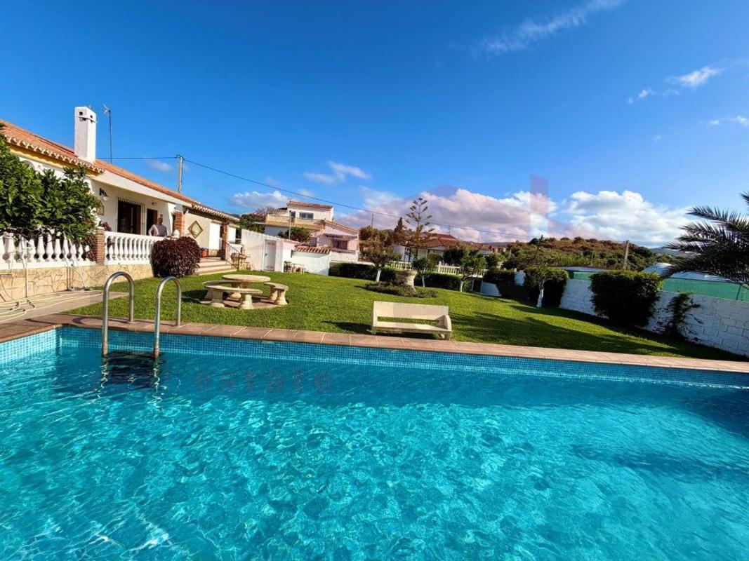Properties for sale and rent in Spain photo 5