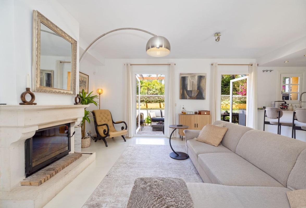 Venta de chalet adosado en Chalet adosado en Calle 9, Guadalmina Baja, Marbella , Marbella photo 2