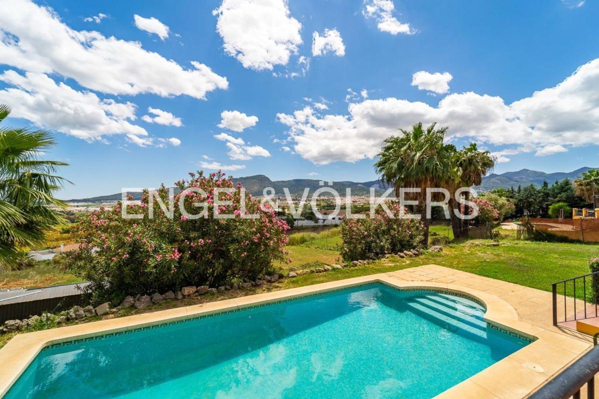 Properties for sale and rent in Spain photo 3