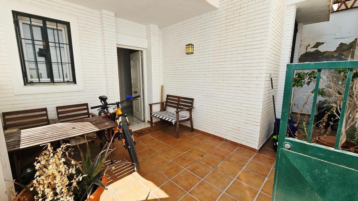Sprzedaż szeregowego domku w Chalet adosado en Calle Verdi, 5, Rancho Domingo - La Hacienda, Benalmádena , Benalmádena photo 2