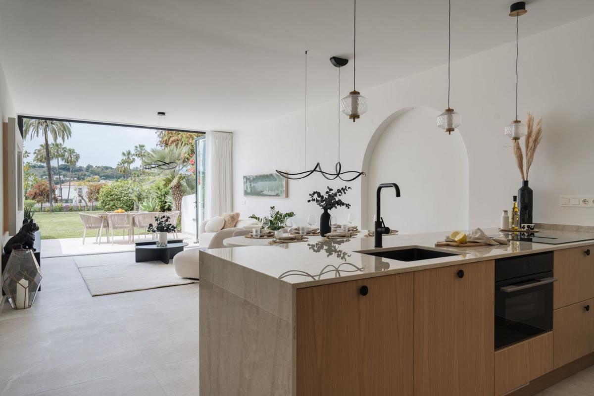 Продажа таунхауса в Chalet adosado en Urbanizacion n Andal Aloha Golf, Aloha, Marbella , Марбелла photo 2