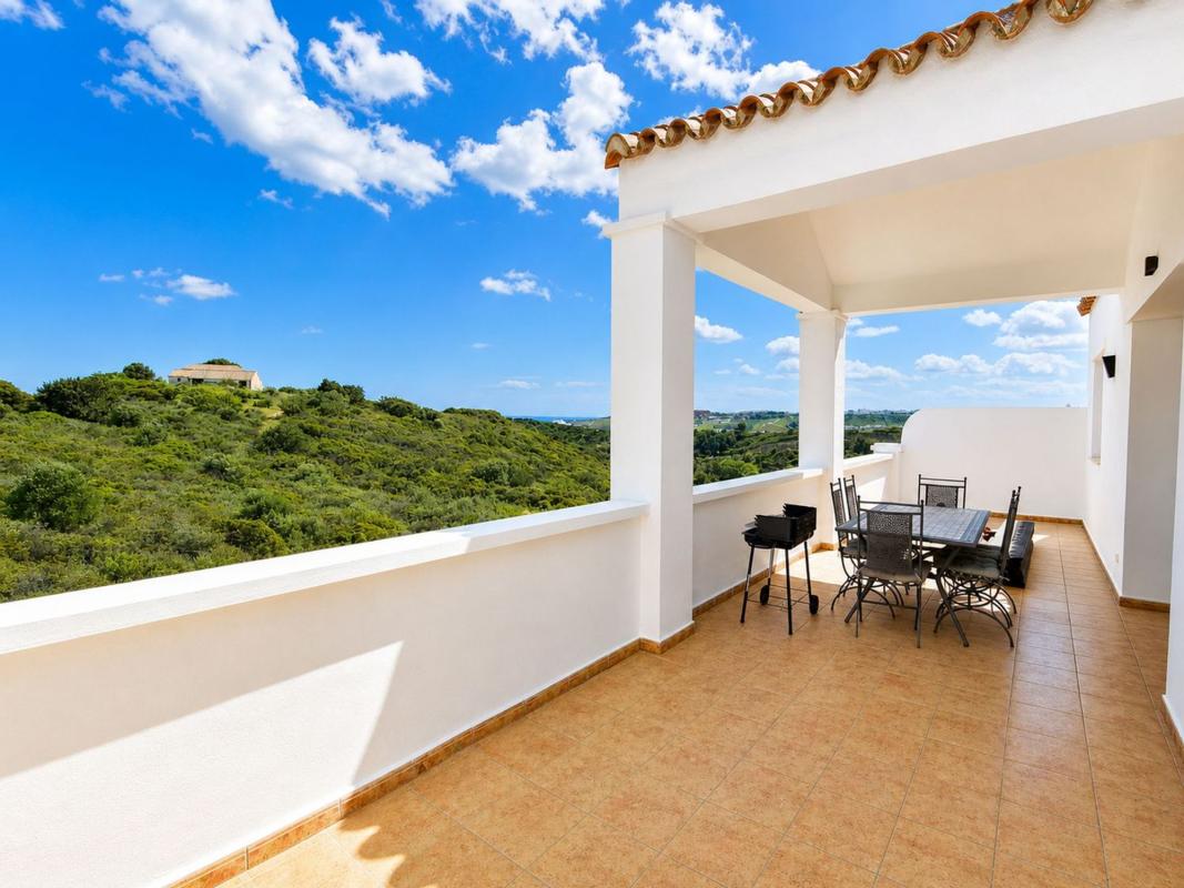 Venta de chalet adosado en  Chalet adosado en Urbanización Doña Julia C/Higuera Village 2, Doña Julia Golf, Casares , Casares photo 3