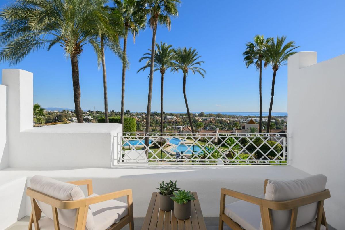 Продажа дуплекса на Dúplex en Altos Del Paraiso s/n, Paraiso-Barronal, Estepona, Эстепона photo 4