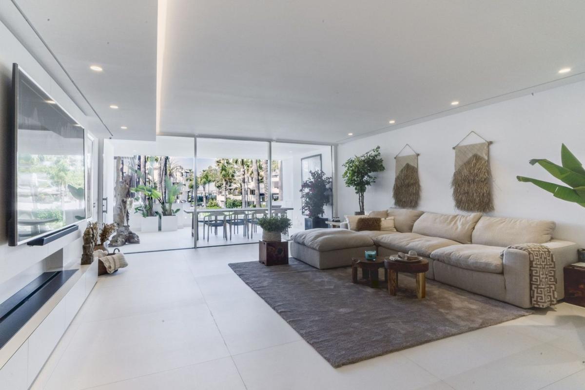 Sprzedaż mieszkania w Piso en Urbanizacion Marina Marbella, 6, Puente Romano, Marbella, Marbella
 photo 4