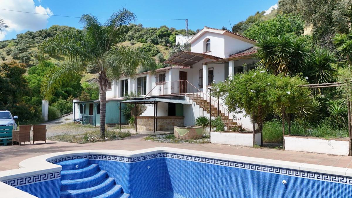 Properties for sale and rent in Spain photo 1