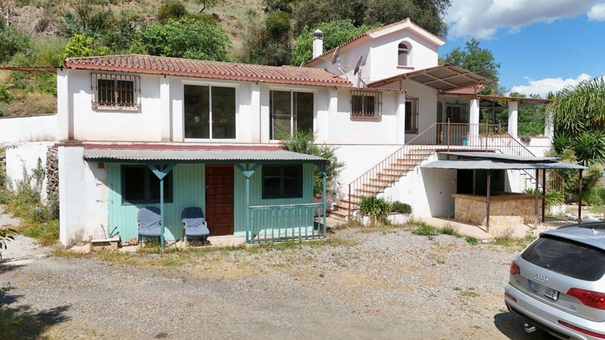 Properties for sale and rent in Spain photo 3
