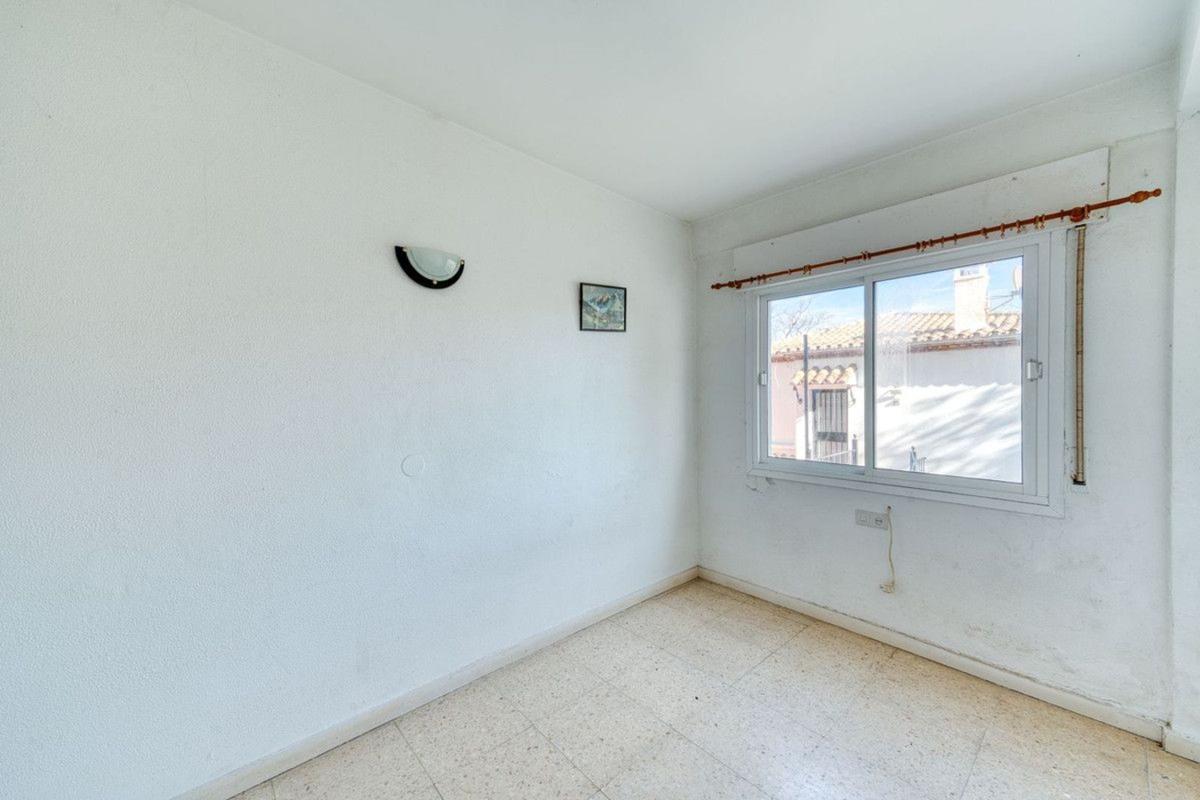 Venta de piso en Piso en Calle Marqués de Ivanrey, Las Lomas de Río Verde, Marbella, Marbella
 photo 5