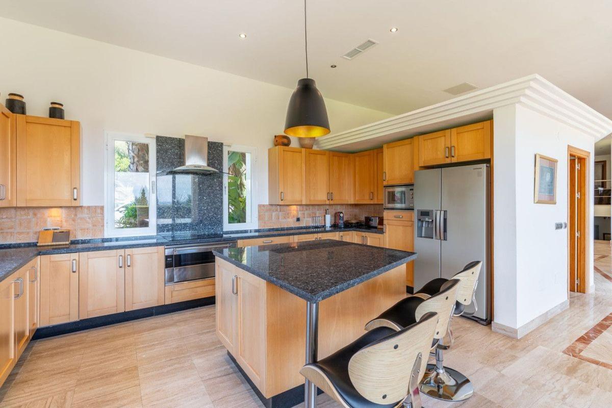 Properties for sale and rent in Spain photo 4