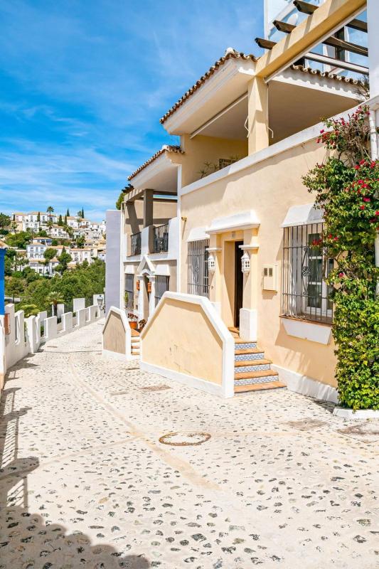 Sprzedaż szeregowego domku w Chalet adosado en Calle de Pedro Ximenez, La Quinta, Benahavís , Benahavís photo 2