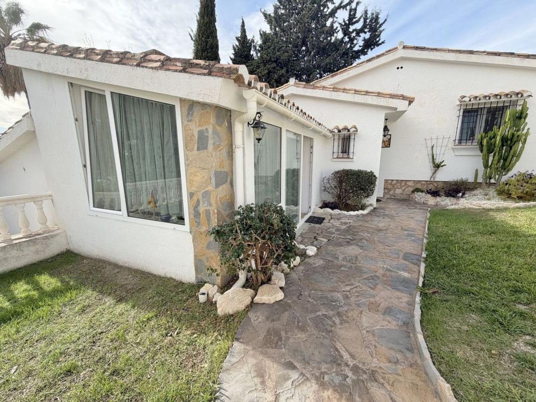 Properties for sale and rent in Spain photo 5