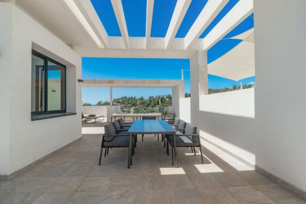 Дуплекс на продажу в Dúplex en La Alquería, Benahavís, Бенахавис photo 4