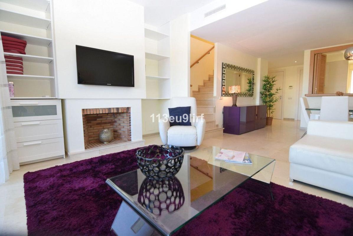 Продажа таунхауса в Chalet adosado en Lugar Urbanizacion Cala Golf, La Cala Golf - Lagar Martell, Mijas , Михас photo 2