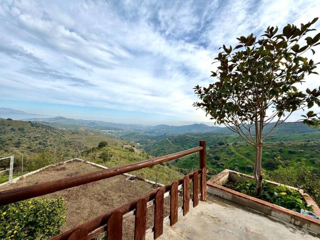 Продажа загородного участка в Finca rústica en Macharaviaya , Мачаравиаия photo 1