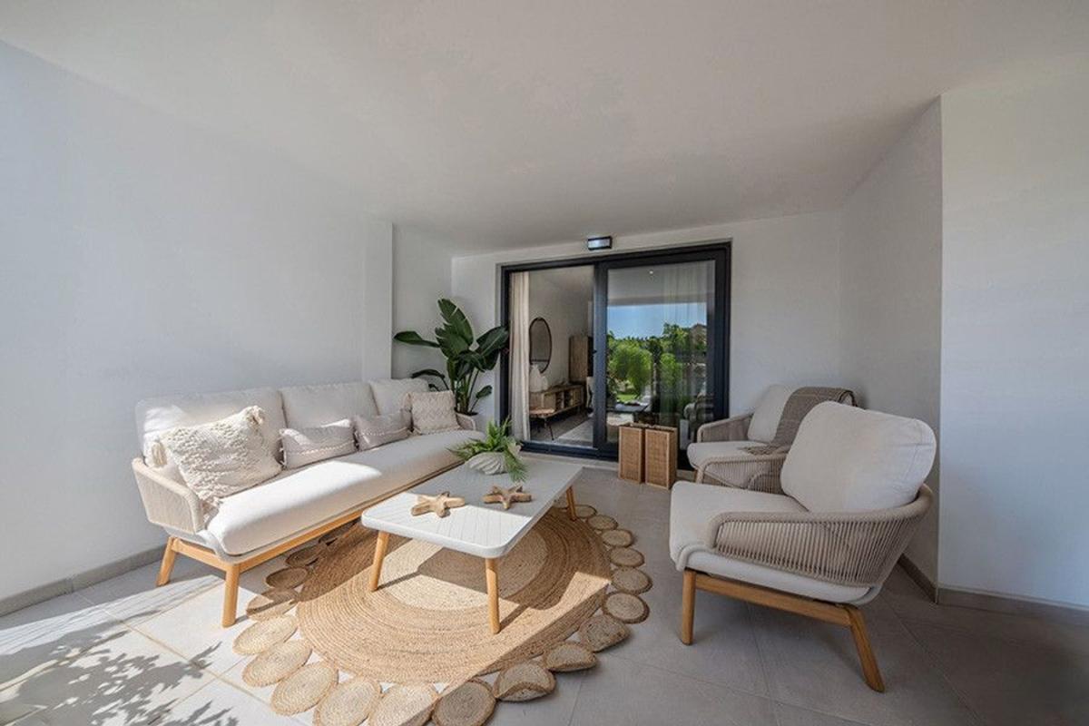 Venta de piso en Piso en Zona Calvario, Estepona, Estepona
photo 1