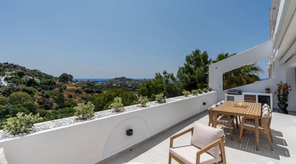 Venta de piso en Piso en Calle Hernán Cortés, La Quinta, Benahavís, Benahavís
photo 3