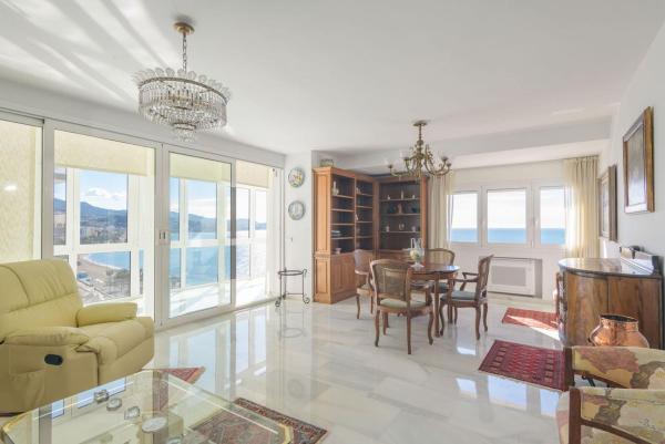 Venta de piso en Piso en Paseo Marítimo Ciudad de Melilla, Malagueta - Monte Sancha, Málaga, Málaga
 photo 4
