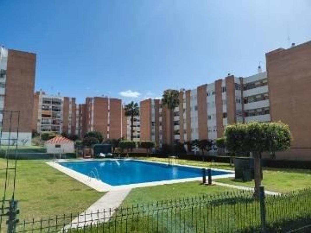 Продажа квартиры на Piso en Calle Dátil, Arroyo de la Miel, Benalmádena, Бенальмадена
photo 3