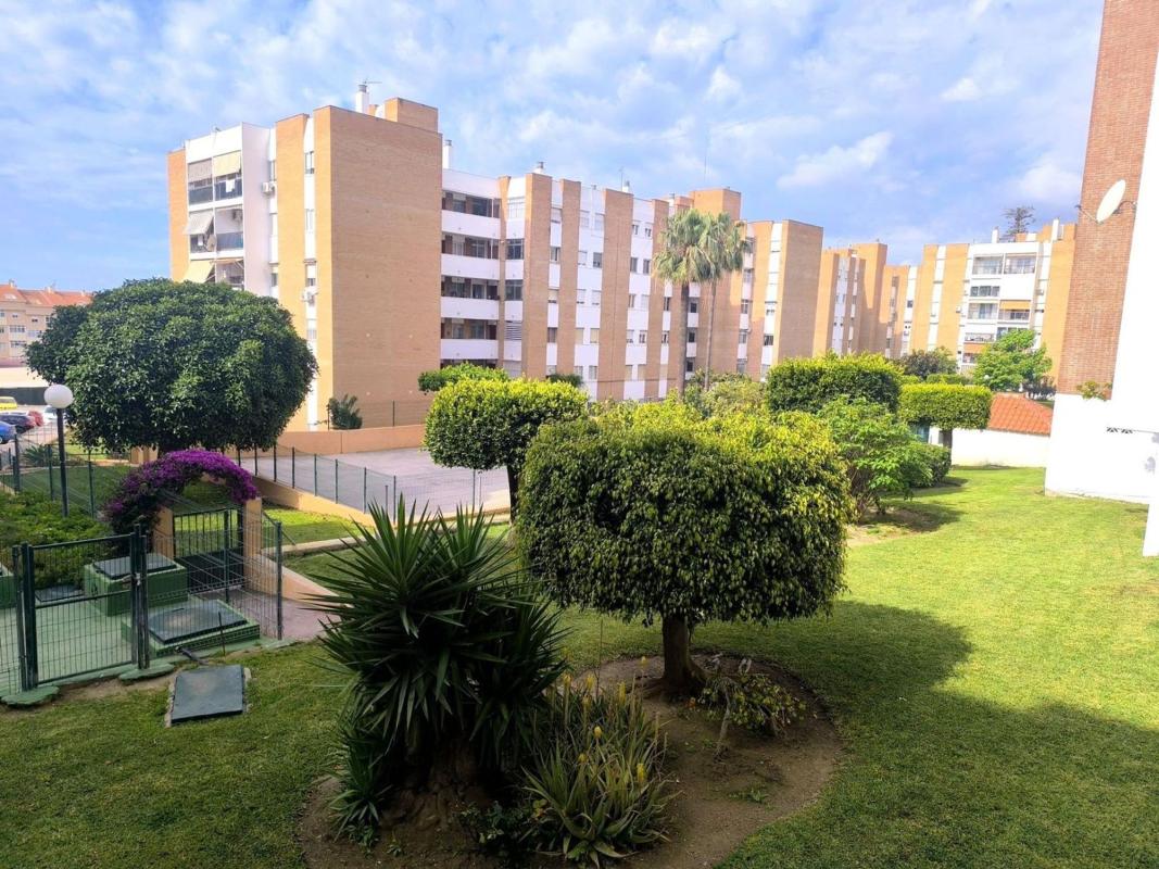Продажа квартиры на Piso en Calle Dátil, Arroyo de la Miel, Benalmádena, Бенальмадена
photo 4