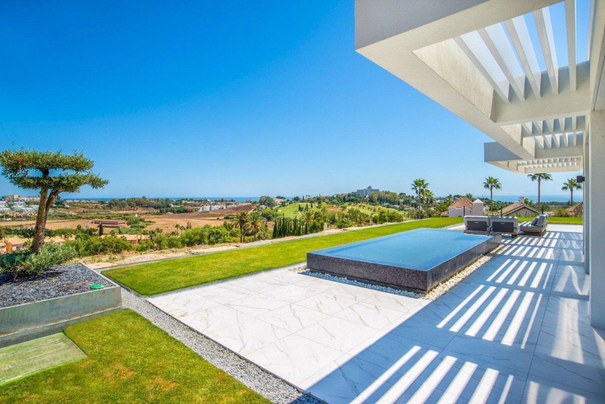Venta de piso en Piso en Calle Jazmín, 116, Paraiso-Barronal, Estepona, Estepona
 photo 2