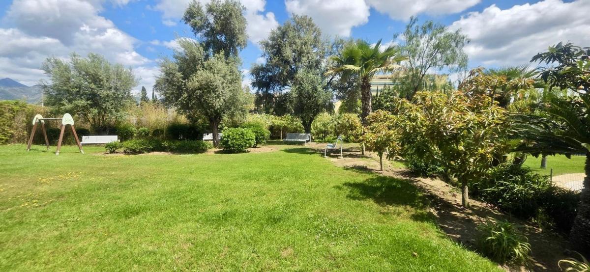 Duplex sale in Dúplex en Avenida Reina Doña Sofia, Bahía de Marbella, Marbella, Marbella photo 2