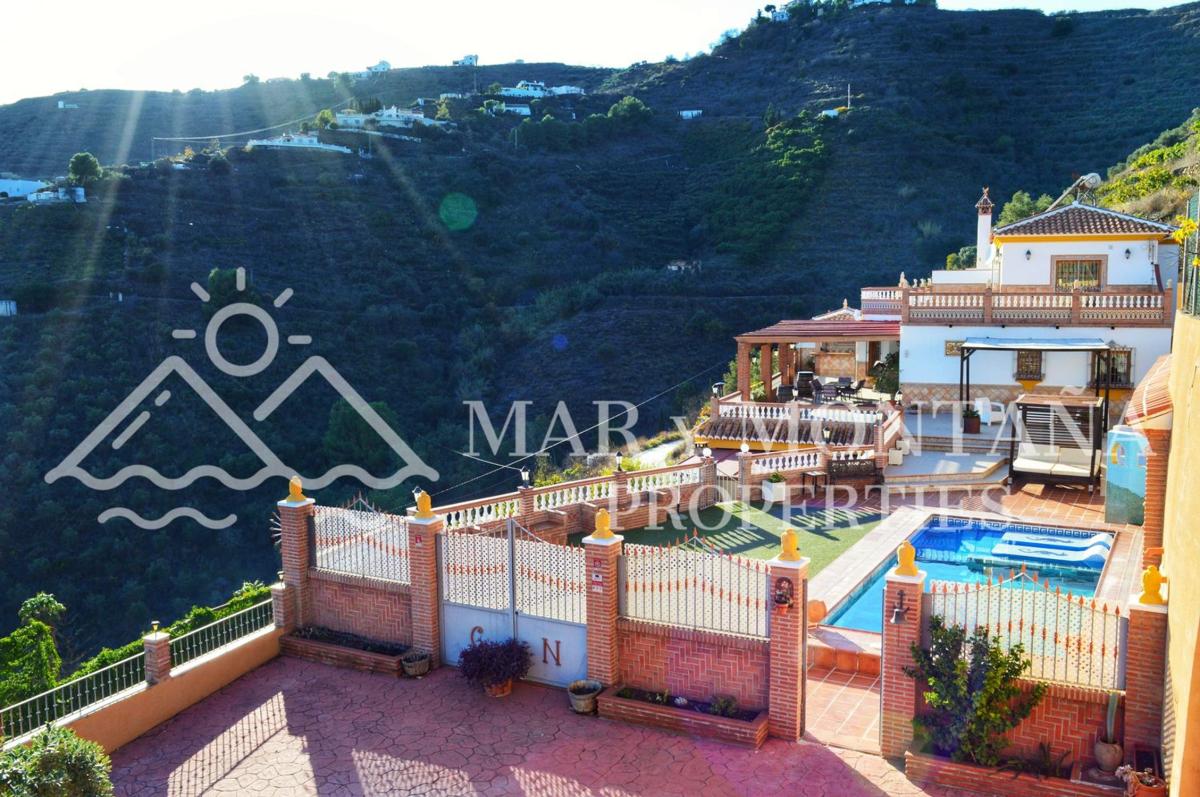 Properties for sale and rent in Spain photo 5