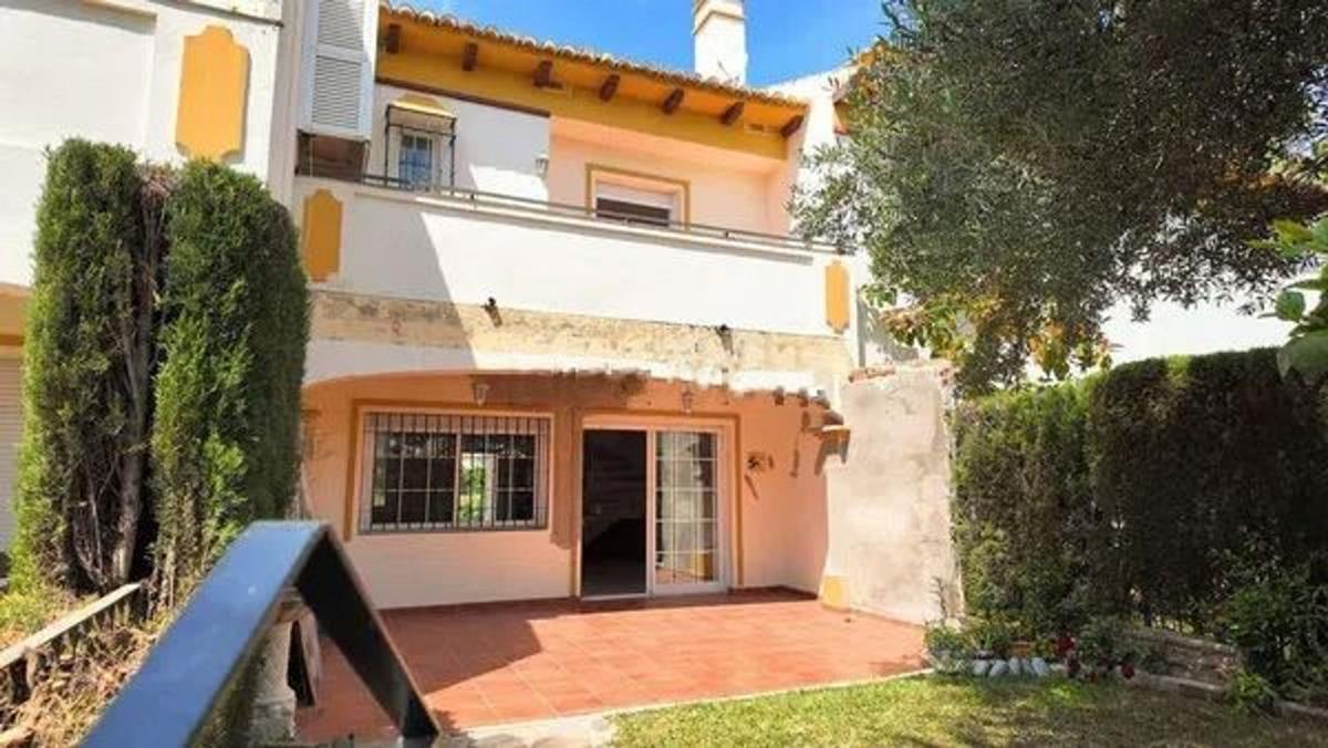 Venta de chalet adosado en Chalet adosado en Arrabal Pepina Norte, Puerto Banús, Marbella , Marbella photo 4