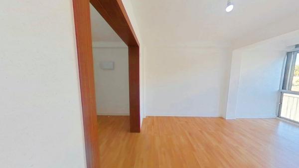 Venta de piso en Piso en Victoria Eugenia, Málaga, Málaga
 photo 2