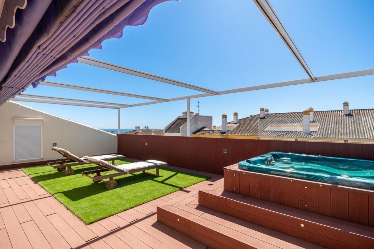 Venta de duplex en Dúplex en La Carolina-Guadalpín, Marbella, Marbella photo 1