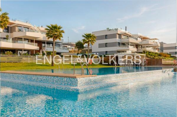 Penthouse for sale at  Ático en Calle Pablo Solo de Zaldivar, Limonar, Málaga, Málaga photo 1