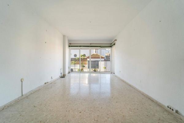 Venta de piso en Piso en Zona Puerto Deportivo, Fuengirola, Fuengirola
thumbnail 2