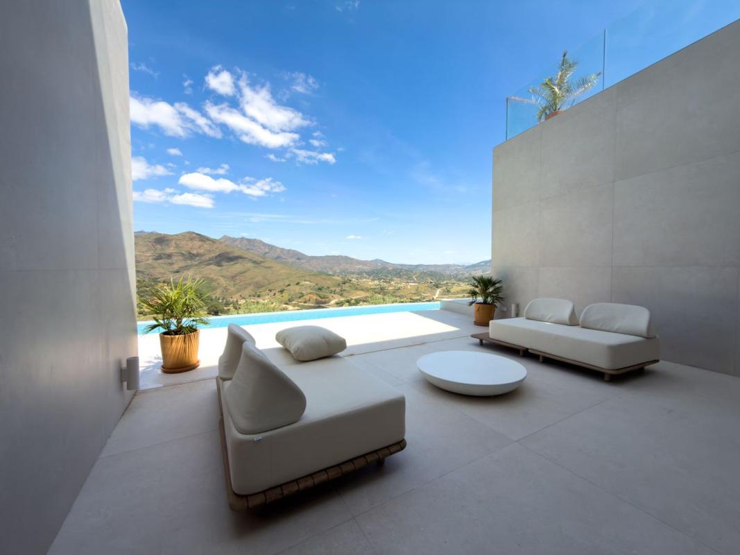 Properties for sale and rent in Spain photo 4