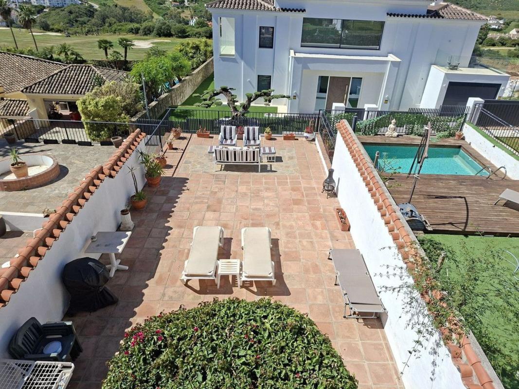 Sale of townhouse in  Chalet adosado en Urbanización Jardines de la Duquesa el Hacho, 17, La Duquesa, Manilva , Manilva photo 3