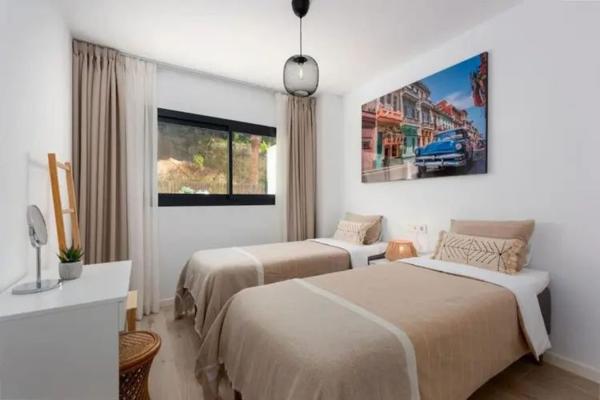 Продажа квартиры на Piso en Guadalobón, Estepona, Эстепона
thumbnail 2