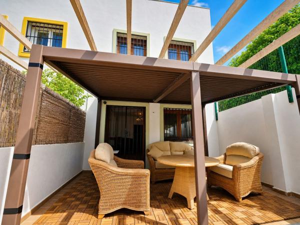 Chalet pareado en Calle Cristobal Morales, Puerto de la Duquesa, Manilva thumbnail 2
