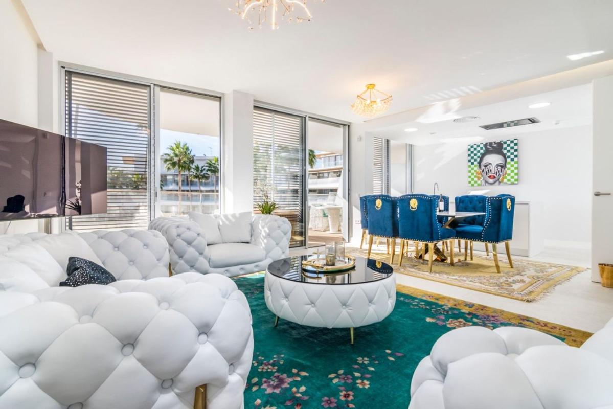 Venta de piso en Piso en Calle Costa Tropicana, Guadalobón, Estepona, Estepona
photo 5