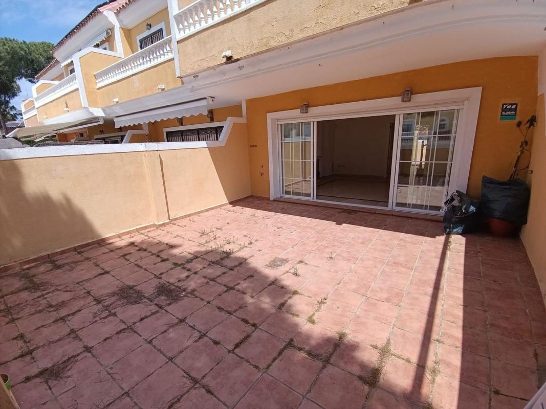 Sprzedaż szeregowego domku w Chalet adosado en Sitio de Calahonda, Mijas , Mijas photo 3