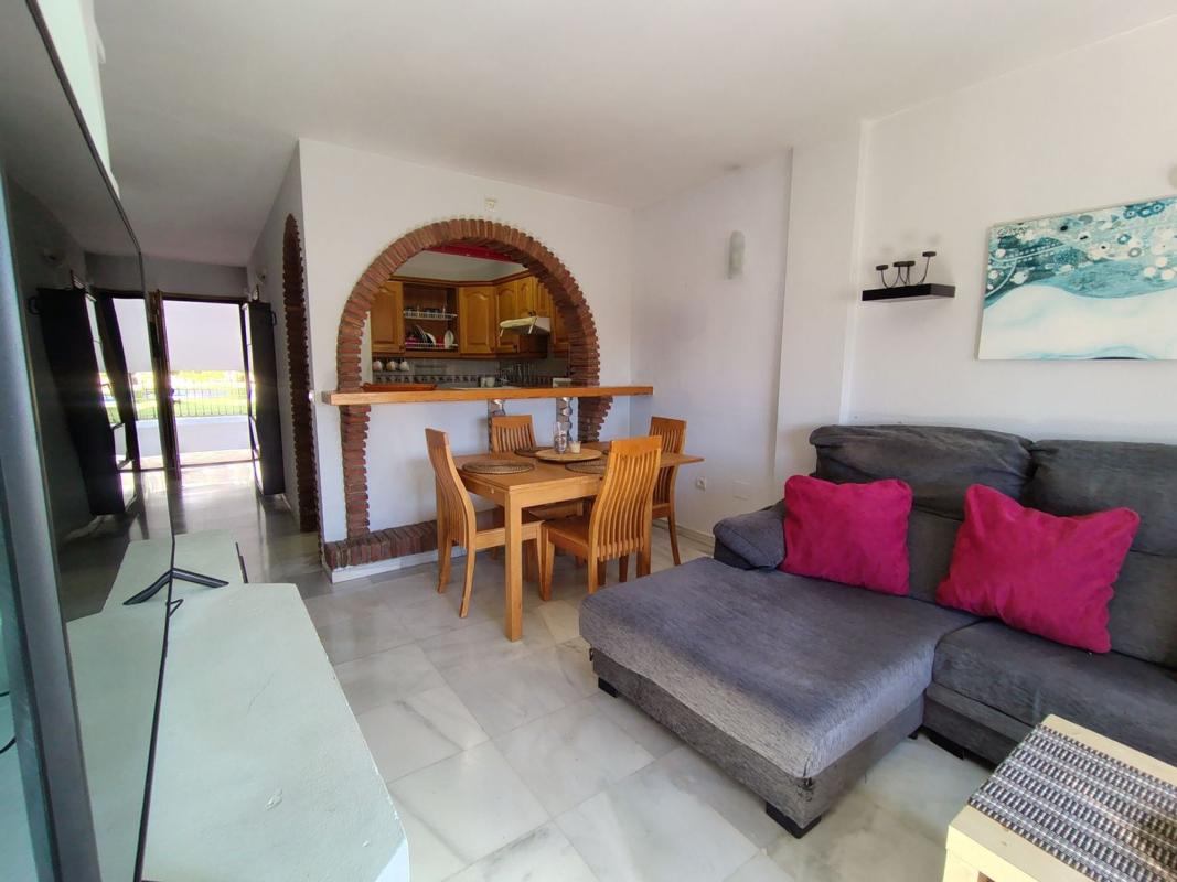Продажа квартиры на Piso en CL Quilla, Zona Centro Comercial Torrequebrada, Benalmádena, Бенальмадена
photo 3