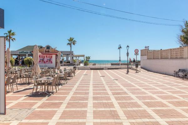 Chalet adosado en La Carihuela - Los Nidos, Torremolinos thumbnail 2