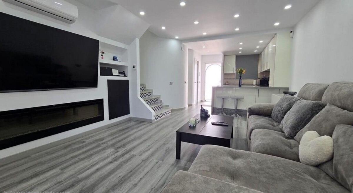 Продажа таунхауса в Chalet adosado en Riviera del Sol, Mijas , Михас photo 2