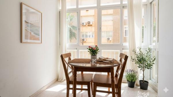 Venta de piso en Piso en Calle Pintor Martínez Virel, Malagueta - Monte Sancha, Málaga, Málaga
thumbnail 1